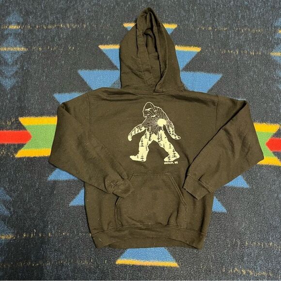 Gildan Heavy Blend Vashon Island Washington Sasquatch Hooded Sweatshirt (S) - Picture 1 of 9